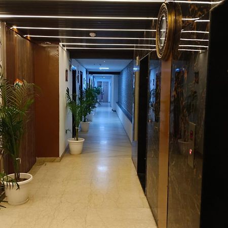 Hotel The Dwelling Paradise Greater Noida Esterno foto