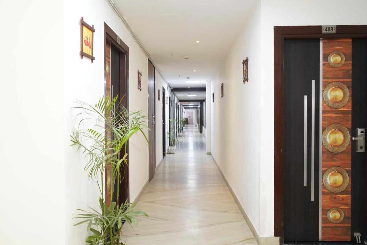 Hotel The Dwelling Paradise Greater Noida Esterno foto
